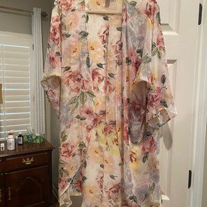 Floral Duster/Kimono in Petite Large